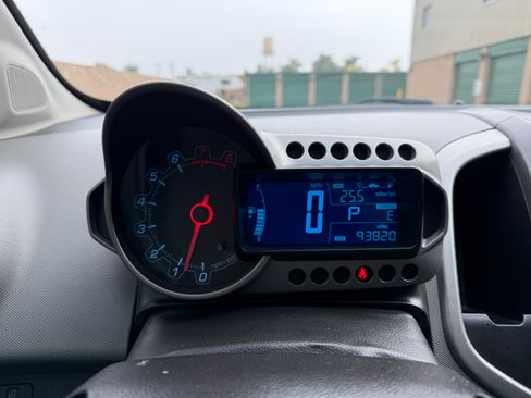 Used 2014 Chevrolet Sonic LT image 16