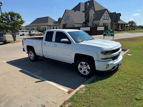 Used 2016 Chevrolet Silverado 1500 LT w/ LT Plus Package image 4