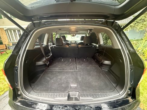 Used 2019 Honda Pilot Touring image 4