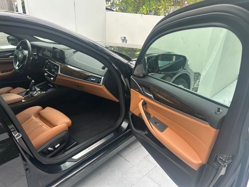 Used 2018 BMW 530i xDrive AWD/4WD image 13