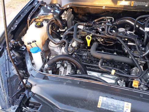 Used 2020 Ford Fusion SE FWD image 18