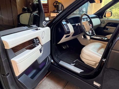 Used 2021 Land Rover Range Rover Westminster Edition image 12