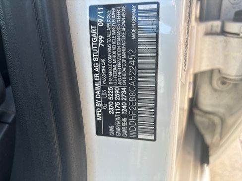 Used 2012 Mercedes-Benz E 350 BlueTEC Sedan image 12