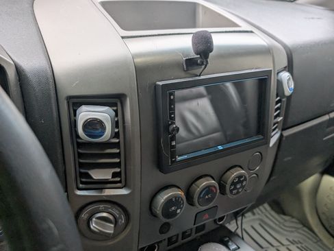 Used 2004 Nissan Titan LE w/ (NAV) Nissan Navigation Pkg image 6