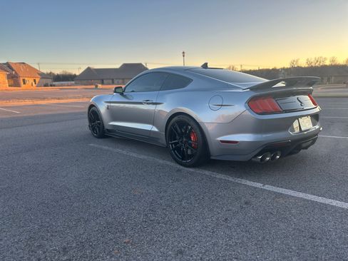 Used 2021 Ford Mustang Shelby GT500 w/ Technology Package image 6