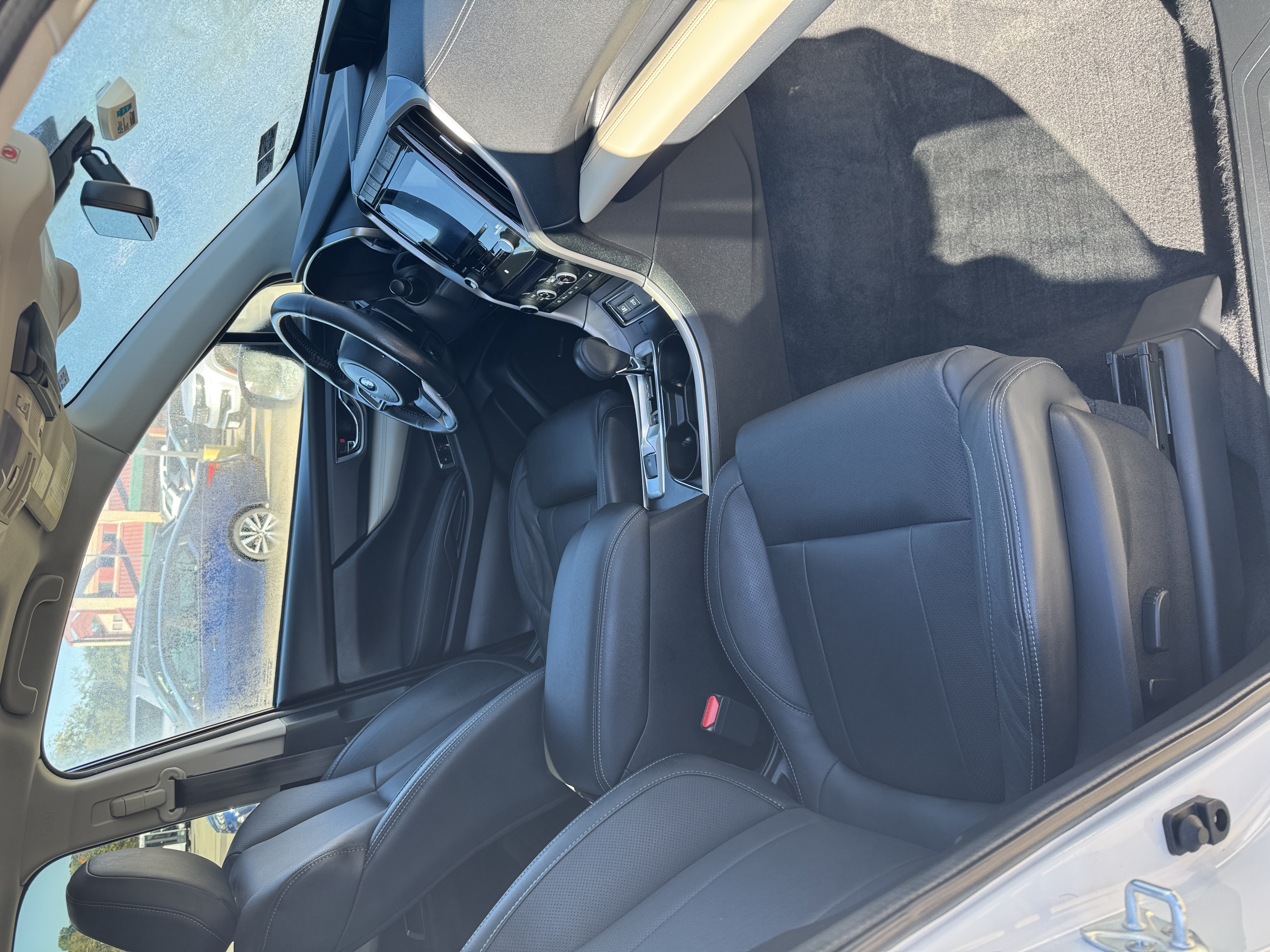 Used 2022 Subaru Ascent Limited w/ Technology Package AWD/4WD image 9