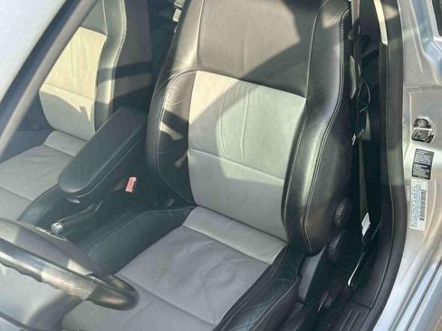 Used 2003 Volkswagen Beetle S image 8