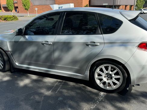 Used 2010 Subaru Impreza WRX STI image 6