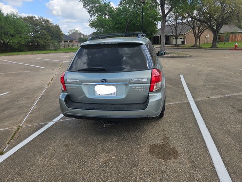 Used 2009 Subaru Outback 3.0R Limited image 12
