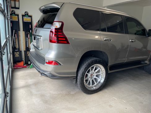 Used 2020 Lexus GX 460 Premium AWD/4WD image 4