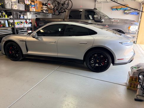 Used 2022 Porsche Taycan GTS AWD/4WD image 7