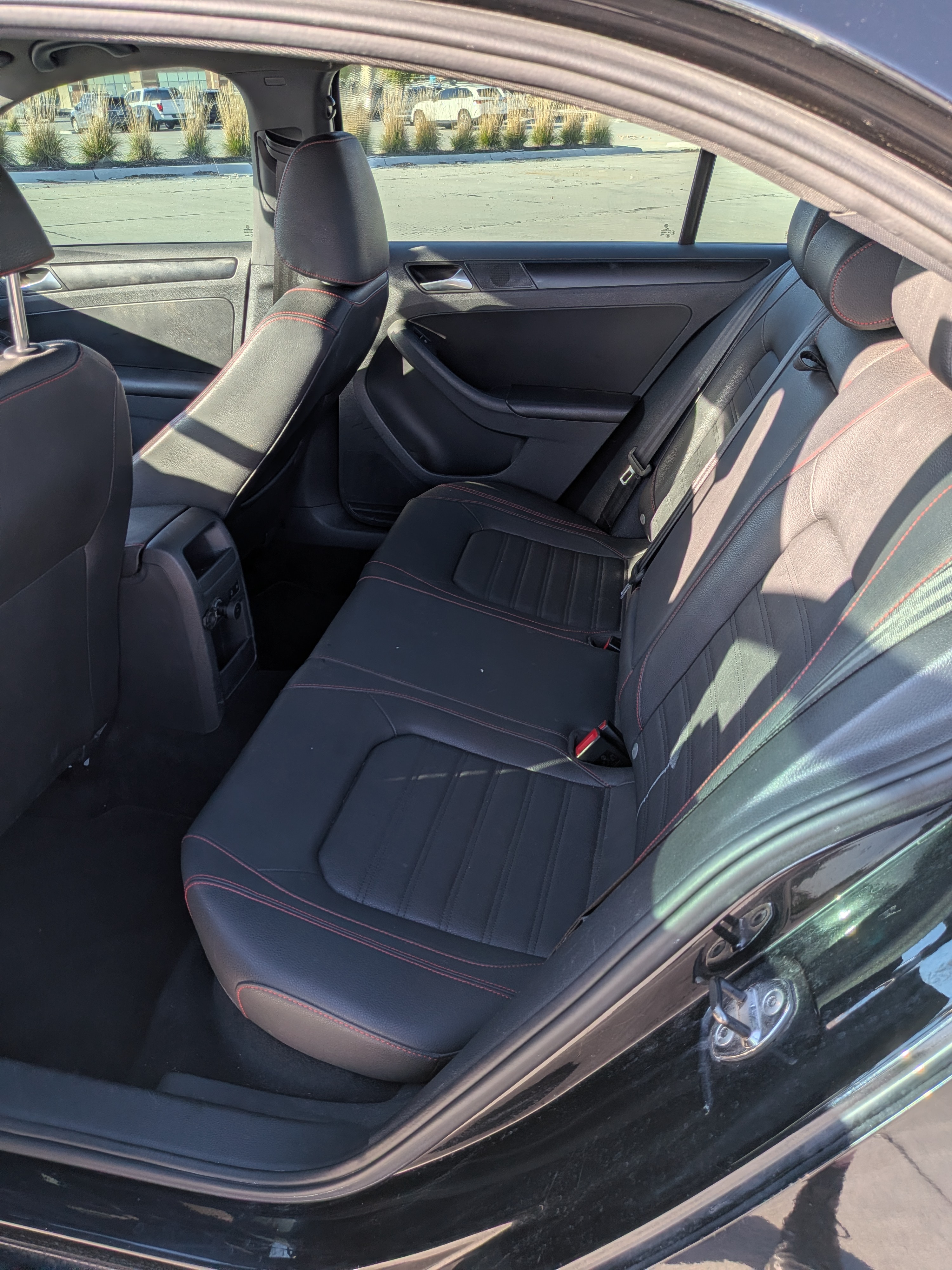 Used 2012 Volkswagen Jetta GLI FWD image 13