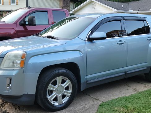 Used 2015 GMC Terrain SLE FWD image 1