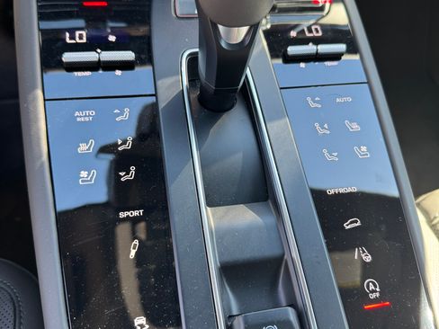 Used 2024 Porsche Macan S image 6