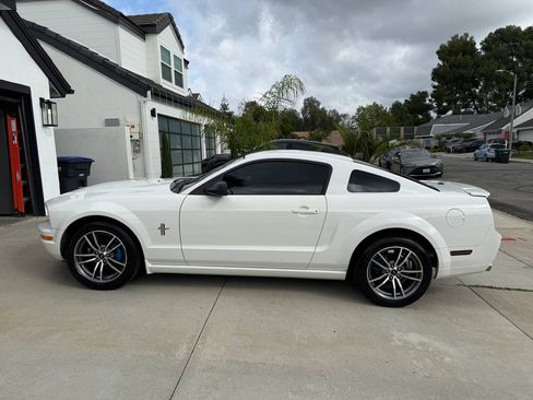 Used 2008 Ford Mustang Premium image 5