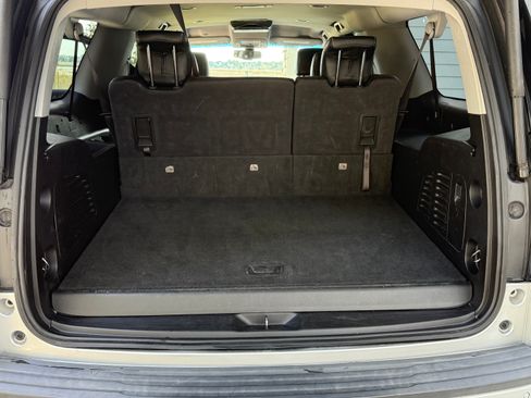 Used 2018 GMC Yukon XL SLE w/ SLE Value Package image 11