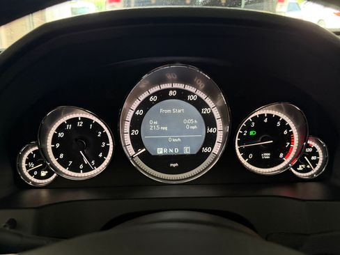 Used 2011 Mercedes-Benz E 350 Coupe image 12