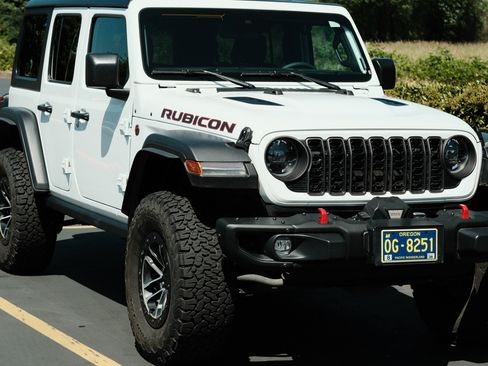 Used 2024 Jeep Wrangler Unlimited Rubicon w/ XTREMEE 35" Tire Package AWD/4WD image 1