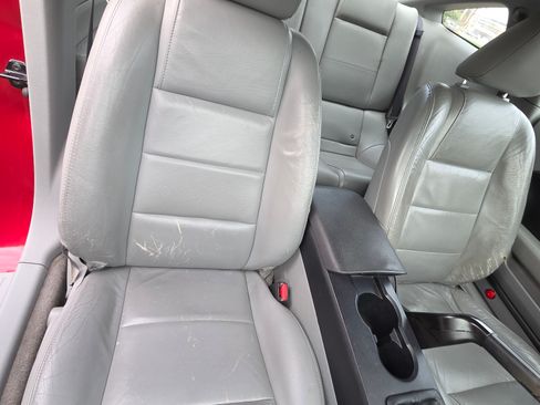 Used 2006 Ford Mustang Premium image 18