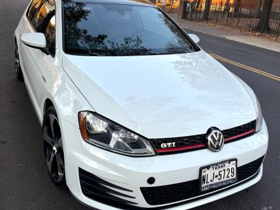 Used 2015 Volkswagen GTI SE