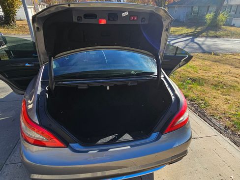 Used 2012 Mercedes-Benz CLS 550 image 23