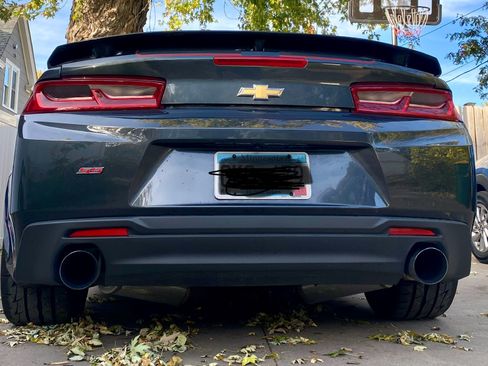 Used 2017 Chevrolet Camaro SS image 15