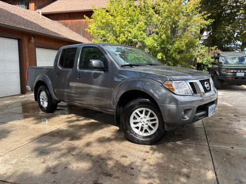 Used 2019 Nissan Frontier SV w/ Value Truck Package image 2