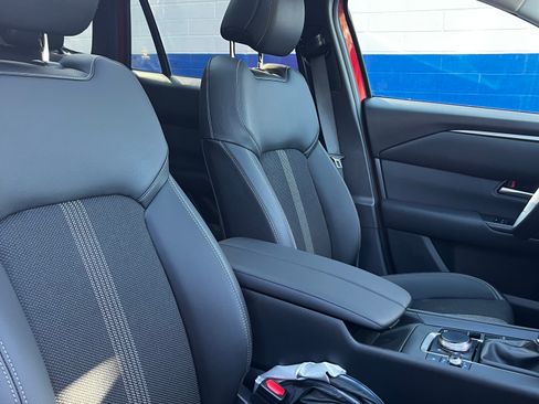 Used 2024 MAZDA CX-50 AWD 2.5 S w/ Premium Package image 23