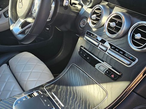 Used 2020 Mercedes-Benz GLC 300 image 18