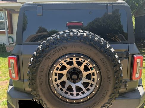 Used 2021 Ford Bronco Outer Banks AWD/4WD image 2