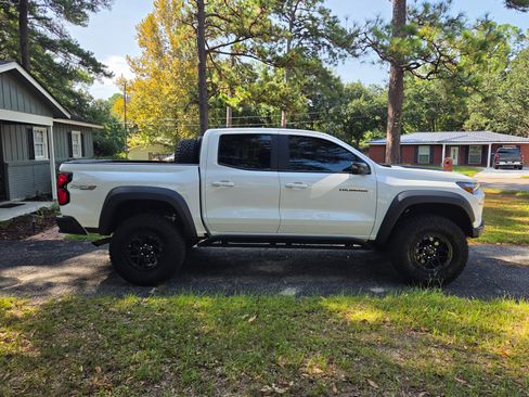 Used 2024 Chevrolet Colorado ZR2 w/ ZR2 Bison Edition AWD/4WD image 6
