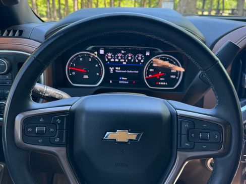 Used 2023 Chevrolet Silverado 2500 High Country AWD/4WD image 13