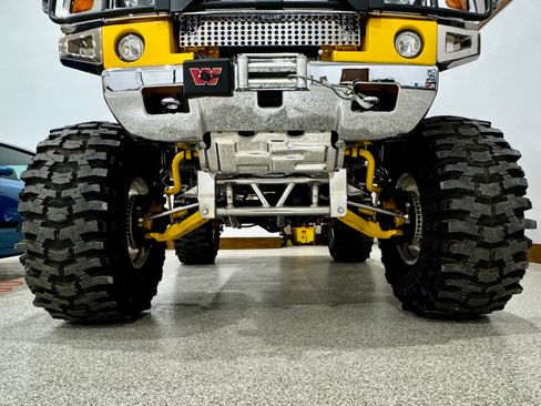 Used 2003 HUMMER H2 w/ Preferred Equipment Group AWD/4WD image 11