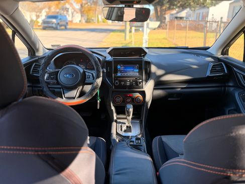 Used 2019 Subaru Crosstrek 2.0i Premium w/ Moonroof Package image 8