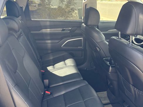 Used 2021 Kia Telluride EX image 13