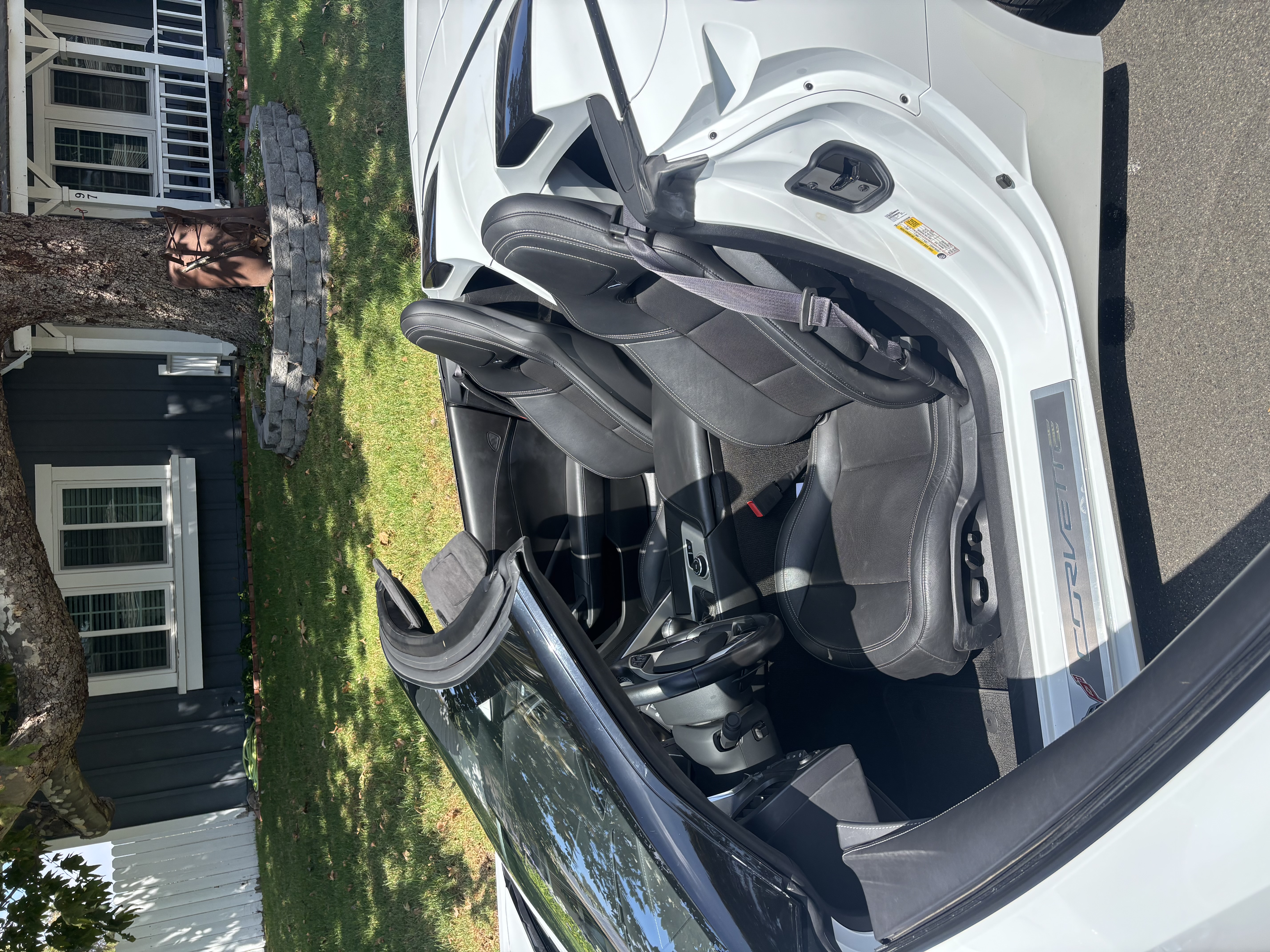 Used 2016 Chevrolet Corvette Stingray Convertible w/ 3LT Preferred Equipment Group RWD image 10