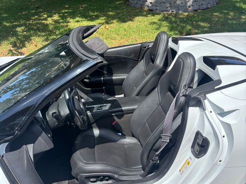 Used 2016 Chevrolet Corvette Stingray Convertible w/ 3LT Preferred Equipment Group RWD image 10