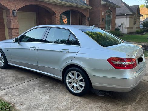 Used 2012 Mercedes-Benz E 350 Sedan image 2