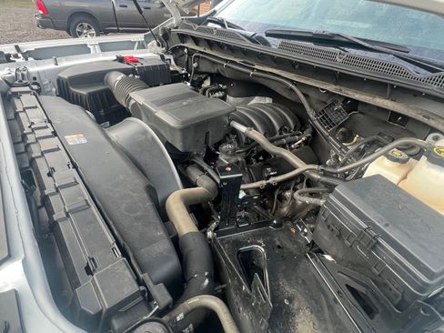 Used 2023 GMC Sierra 3500 SLE w/ SLE Value Package image 12