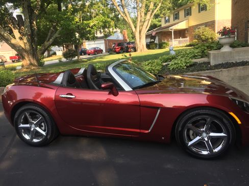 Used 2009 Saturn Sky Red Line RWD image 6