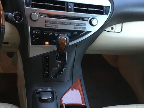 Used 2010 Lexus RX 450h AWD image 11