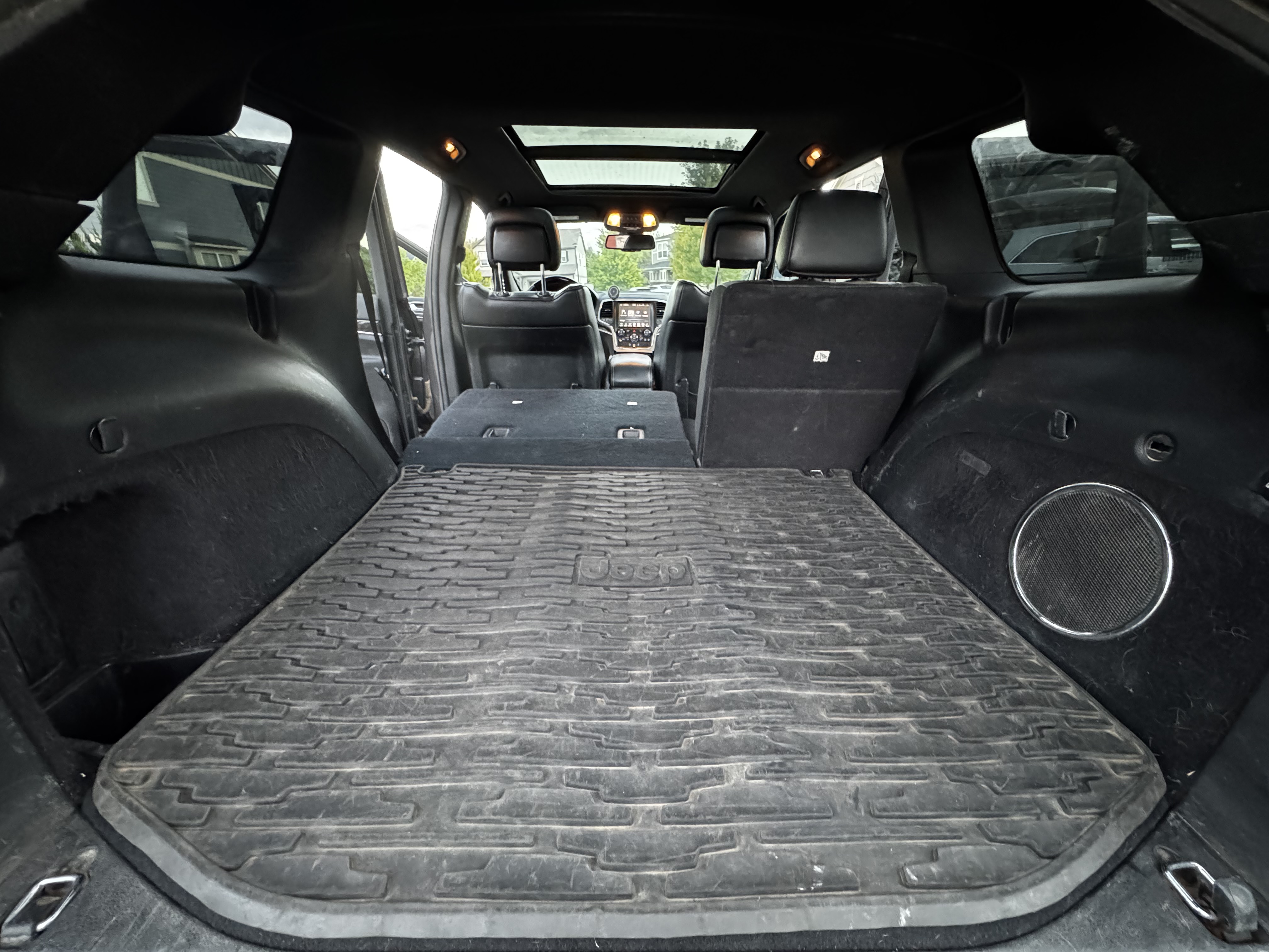 Used 2014 Jeep Grand Cherokee Overland AWD/4WD image 6