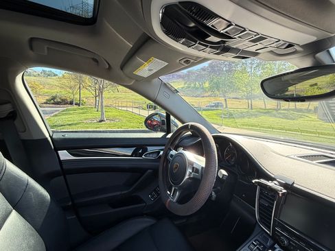 Used 2016 Porsche Panamera Edition image 19