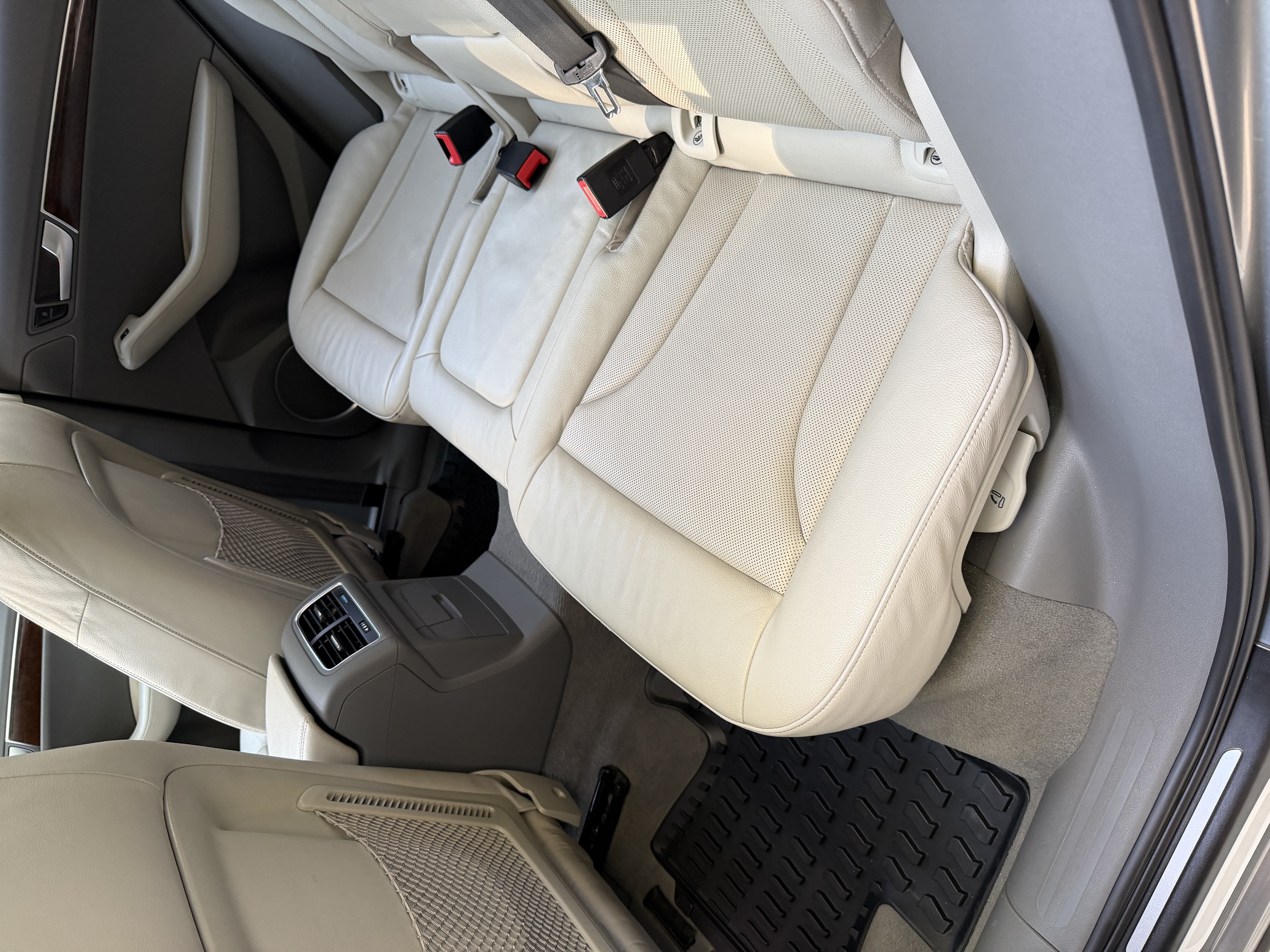 Used 2010 Audi Q5 3.2 Prestige AWD/4WD image 9