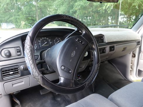 Used 1997 Ford F350 2WD SuperCab DRW image 17
