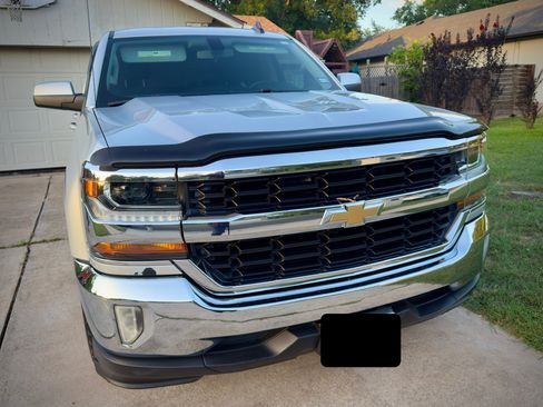 Used 2017 Chevrolet Silverado 1500 LT w/ LT Eassist Package RWD image 5