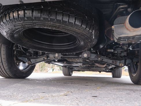 Used 2021 Ford Expedition Limited image 11