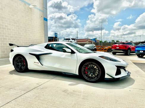 Used 2024 Chevrolet Corvette Z06 image 14