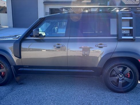 Used 2021 Land Rover Defender 110 X image 10