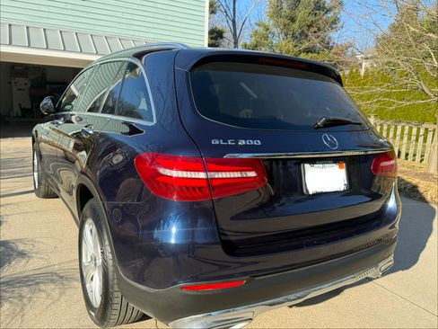 Used 2018 Mercedes-Benz GLC 300 4MATIC image 8